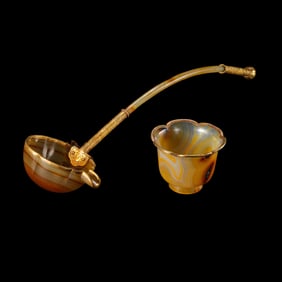 set of Chinese Liao Dynasty agate covered gold spoons and agate covered gold flower cups