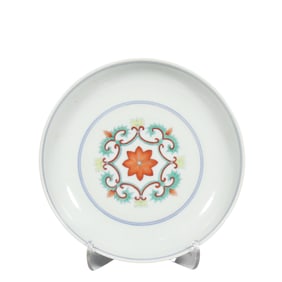Chinese plate with floral patterns, Qianlong period, Qing Dynasty