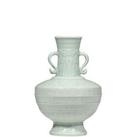 Chinese Qing Dynasty powder green glaze double-eared long-necked vase