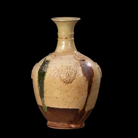 Chinese Sui Dynasty Xiangzhou Kiln tri-color plastic long-necked vase