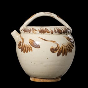 Chinese Northern Song Dynasty Cizhou kiln white porcelain flower pattern beam pot