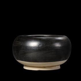 Chinese Tang Dynasty Gongxian kiln black glaze bowl