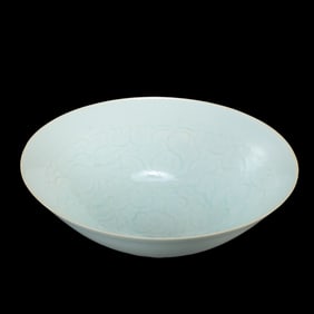 Chinese Southern Song Dynasty Hutian kiln green-glazed bowl