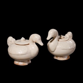 A pair of Chinese Tang Dynasty Gongxian kiln white porcelain duck-shaped incense burners
