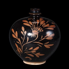 Chinese Northern Song Dynasty Cizhou kiln iron embroidered Dulu bottle