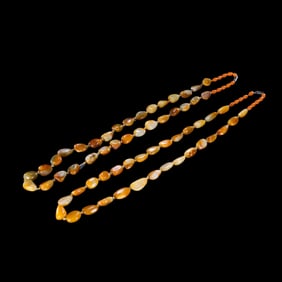 A set of Chinese Hetian jade necklaces from the Qing Dynasty