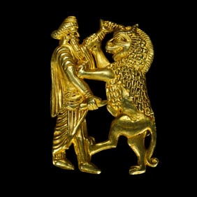 West Asian pure gold jewelry