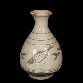 Korean Goryeo porcelain fish pattern jade vase