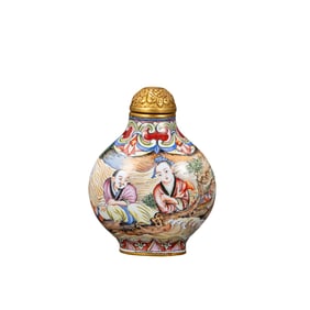 Chinese Qing Dynasty Qianlong period enamel painted snuff bottle with story patterns