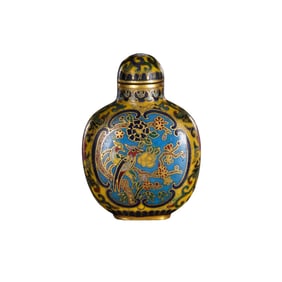 Chinese Qing Dynasty Qianlong period enamel flower and bird pattern snuff bottle