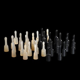 A set of Chinese Liao Dynasty black and white agate checkers