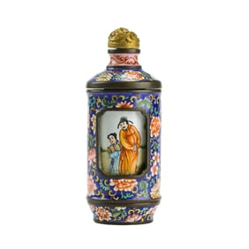 Chinese snuff bottle with story patterns from the Qianlong period of the Qing Dynasty