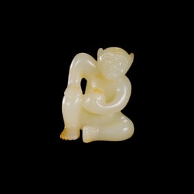 Chinese Qing Dynasty Hetian jade monkey