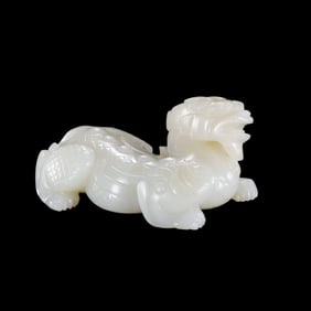 Chinese Qing Dynasty Hetian white jade to ward off evil spirits