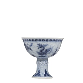 Blue and white dragon-patterned stem cup from the Xuande period of the Ming Dynasty, China