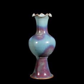 Chinese Northern Song Dynasty Jun kiln sky blue glaze hanging red flower mouth vase