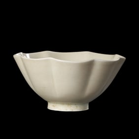 Ding kiln white porcelain cup with flower mouth, late Tang and Five Dynasties period, China