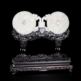 Chinese Qing Dynasty Hetian white jade double-linked jade disc screen