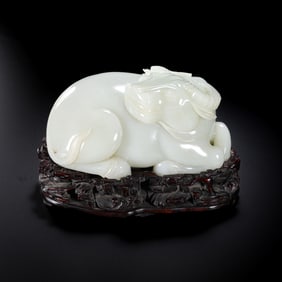 Chinese Qing Dynasty Hetian white jade ox