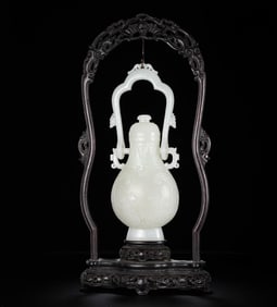 Chinese Qing Dynasty Hetian white jade covered bottle