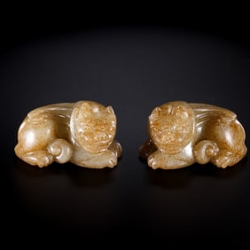 A pair of Chinese Han Dynasty jade bears