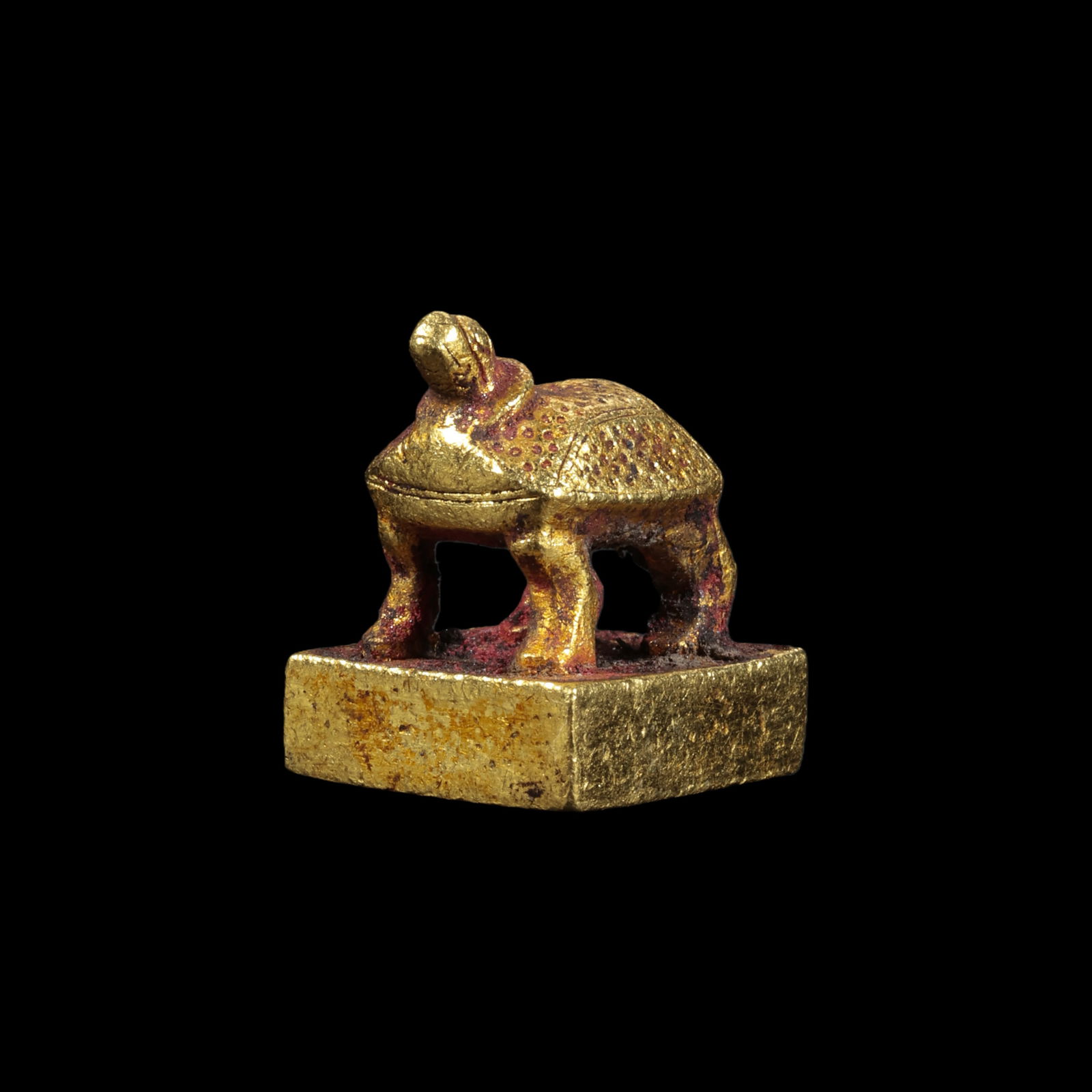 Pure gold seal from the Han Dynasty in China: H. 1.7 cm. W. 1.3 cm. Weight 21.1 gram.