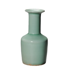 Longquan celadon-glazed mallet-shaped vase from the Southern Song Dynasty, China