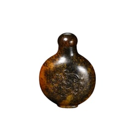 Chinese Qing Dynasty horn snuff bottle