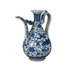 Chinese Ming Dynasty Blue and White Floral Pattern Ewer