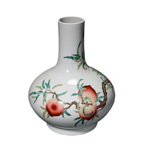 Chinese famille rose long-necked vase with peach design from the Guangxu period of the Qing Dynasty