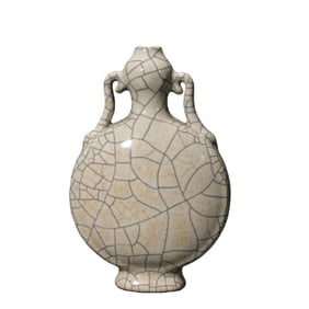 Chinese Qing Dynasty, Qianlong period, imitation Ge-ware double-handled gourd-shaped vase