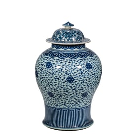 Blue and white porcelain covered jar with scrolling floral design from the Qing Dynasty, China