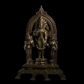A 13th-14th century Nepalese Kassa-Mala dynasty statue featuring a four-armed Avalokiteshvara and
