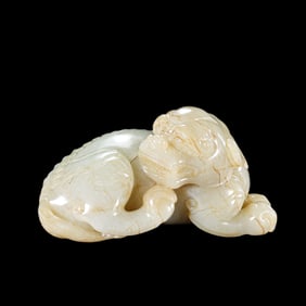 Jade auspicious beasts from Hetian in the Qing Dynasty, China