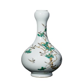 Qing Dynasty Famille Rose Garlic-Shaped Vase with Floral and Bird Design