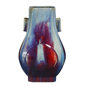 A square vase with translucent glaze and tubular handles from the Qianlong period of the Qing