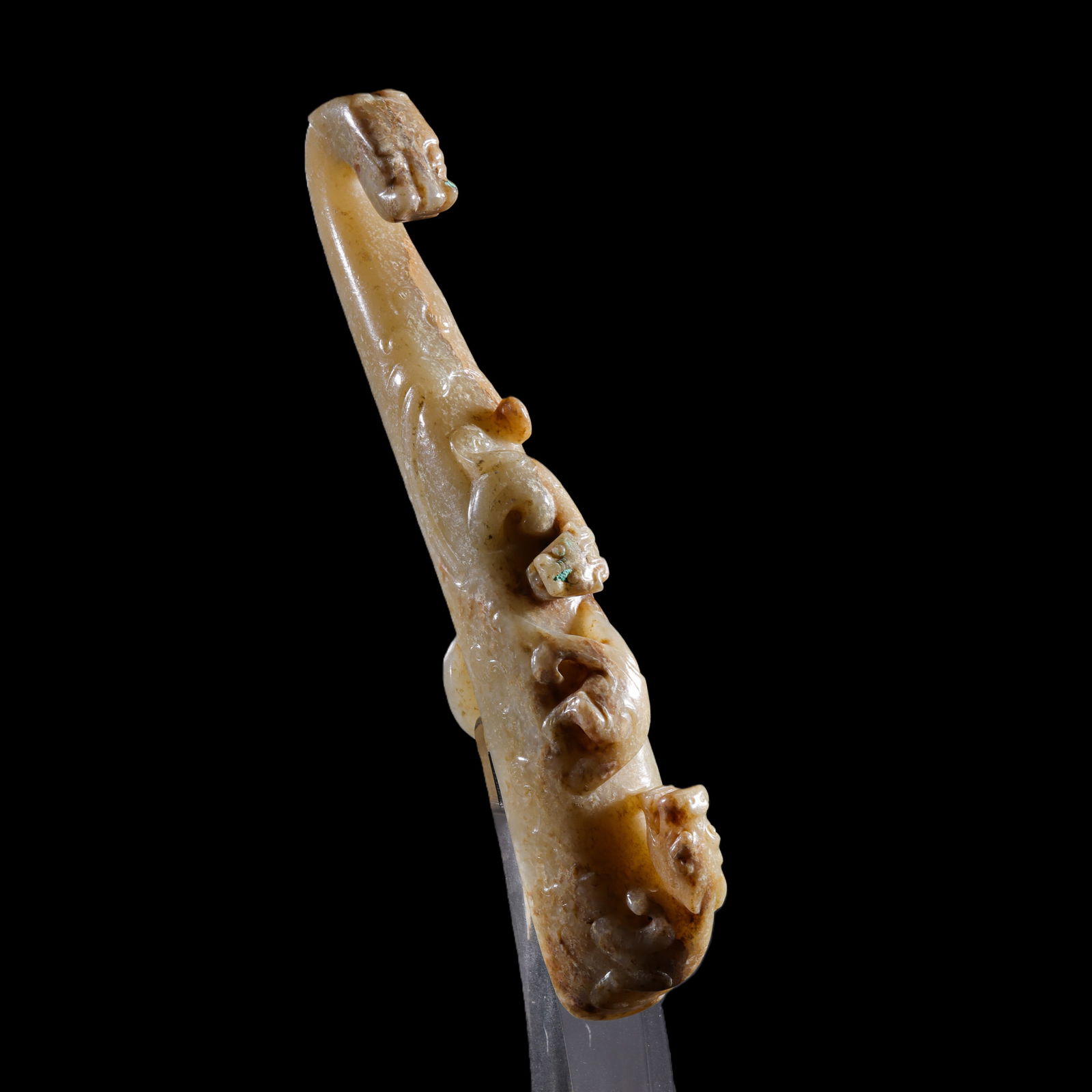 Jade belt hook from the Han Dynasty in China (1 of 10)