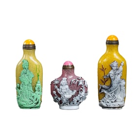 A set of Qing Dynasty glass snuff bottles