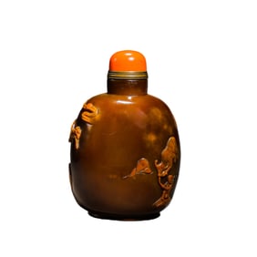 Qing Dynasty Agate Snuff Bottle