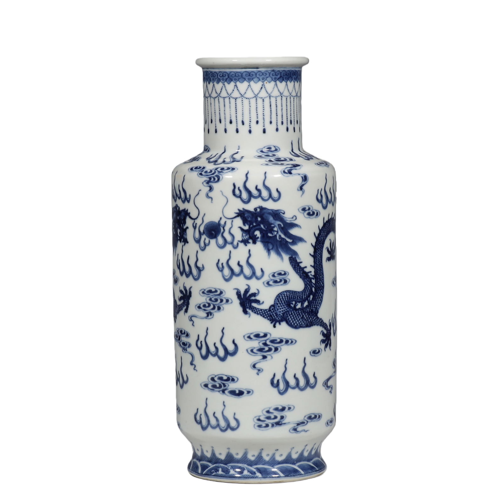 Qing Dynasty Blue and White Dragon Pattern Appreciation Vase (1 of 9)