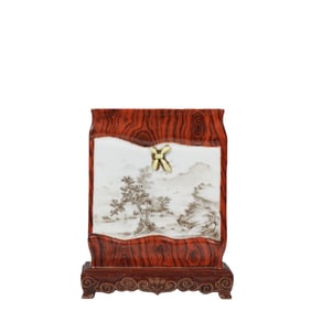 Chinese square brush holder with wood grain from the Yongzheng period of the Qing Dynasty