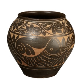 Northern Song Dynasty Cizhou Kiln Black Glazed Jar with Carved Fish Pattern