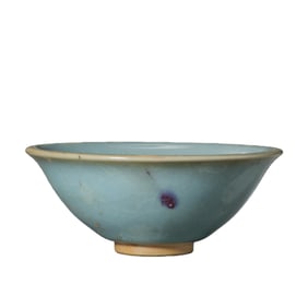 A Northern Song Dynasty Jun ware bowl with sky-blue glaze and red trimmings.