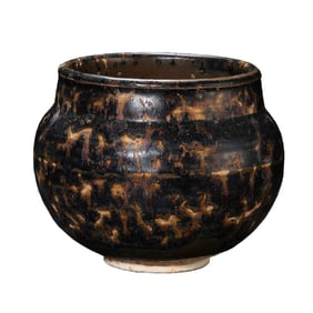 Tortoiseshell-decorated jar with constricted mouth from Jizhou kiln, Southern Song Dynasty, China