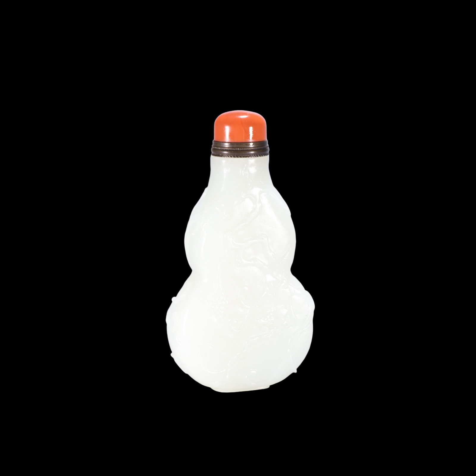 Qing Dynasty Hetian Jade Gourd Snuff Bottle: H. 9.1 cm. W. 5.8 cm. Weight 111.9 g.