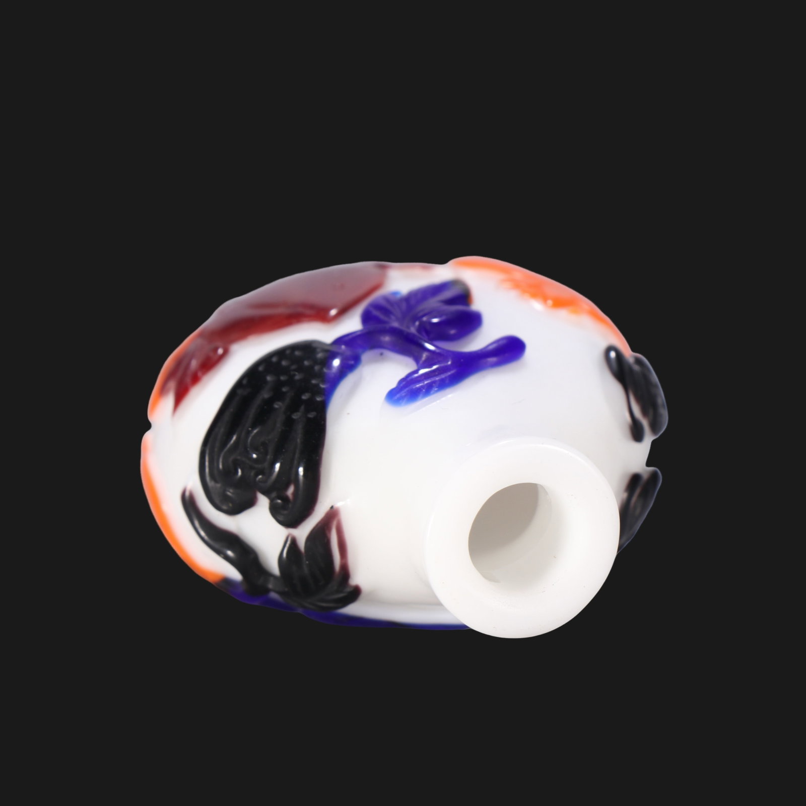 Qing Dynasty glass snuff bottle with longevity pattern - 7