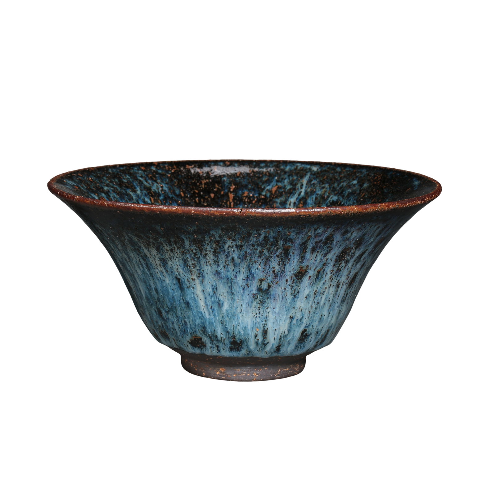 Song Dynasty Jian Ware Blue Yohen-Glazed Conical Tea Bowl with “Gong Yu?? (Imperial Tribute) Mark: Dimensions: Diameter 20.5 cm (8.07 in), Height 10 cm (3.94 in), 12th–13th Century.?Condition & Provenance: Excellent overall condition. Complete with no cracks, chips, or repairs. The spectacular bl