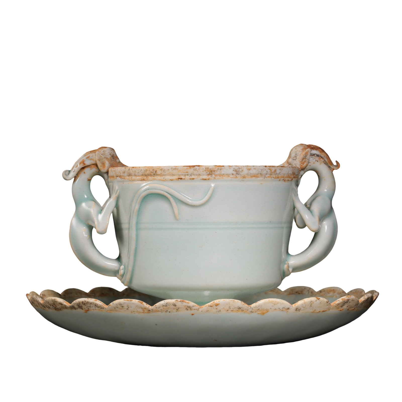 Song Dynasty Hutian Kiln Qingbai Glazed Double Chi-Dragon Handle Cup with Original Floral Tray: Dimensions: Overall width 16 cm (6.3 in / 0.52 ft), Height 10 cm (3.9 in / 0.33 ft), 11th–13th CenturyCondition & Provenance: Condition: The original matching cup and tray set is preserved in excell