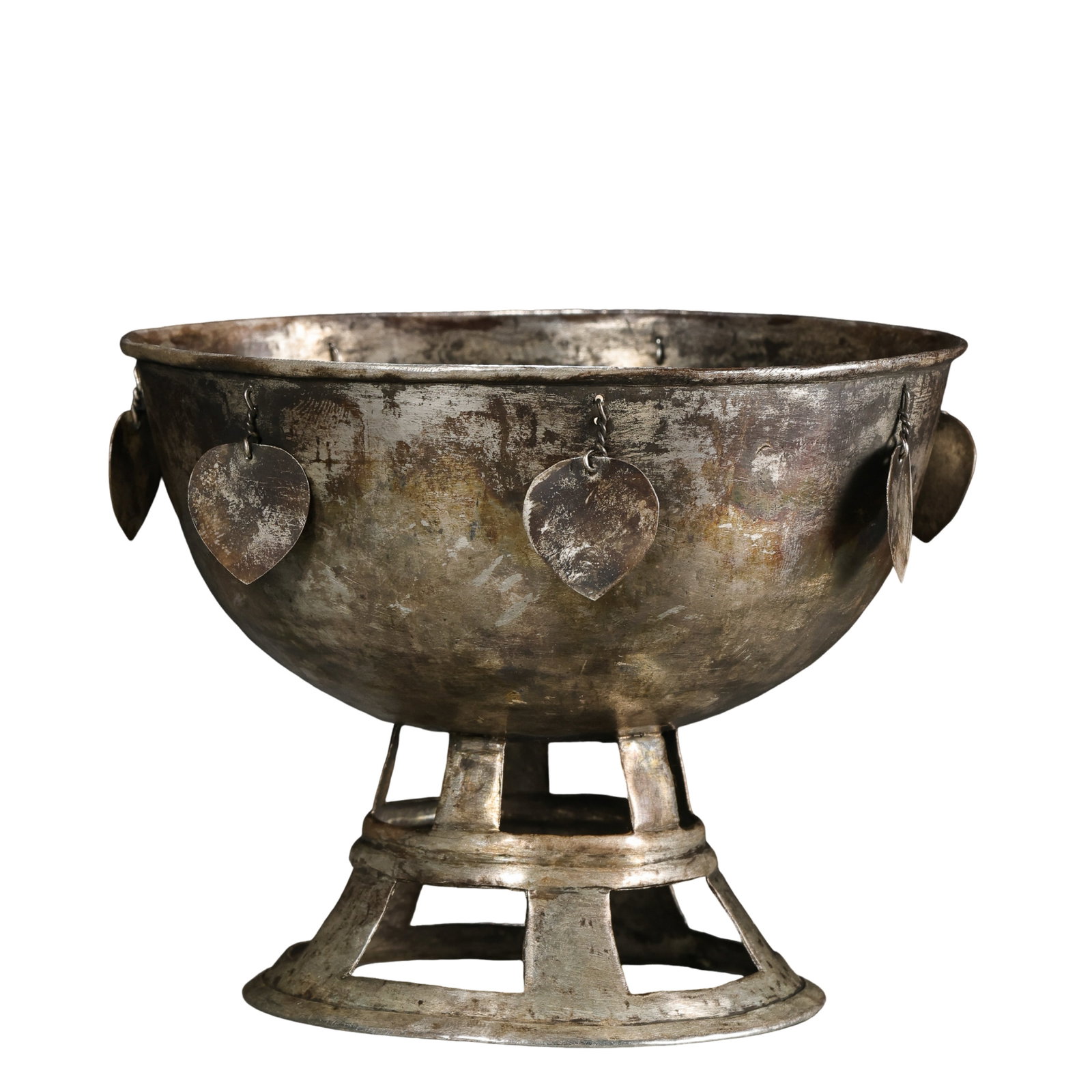 Goryeo?Dynasty Solid?Silver Stem Bowl With Hanging?Pendant Ornaments: Dimensions: Diameter 11cm (4.3in), height 8.5cm (3.3in), weight 82g (2.9oz), 18th-century Qing Buddhist Ritual SilverworkCondition & Provenance: The piece remains in very good condition. The pure silv