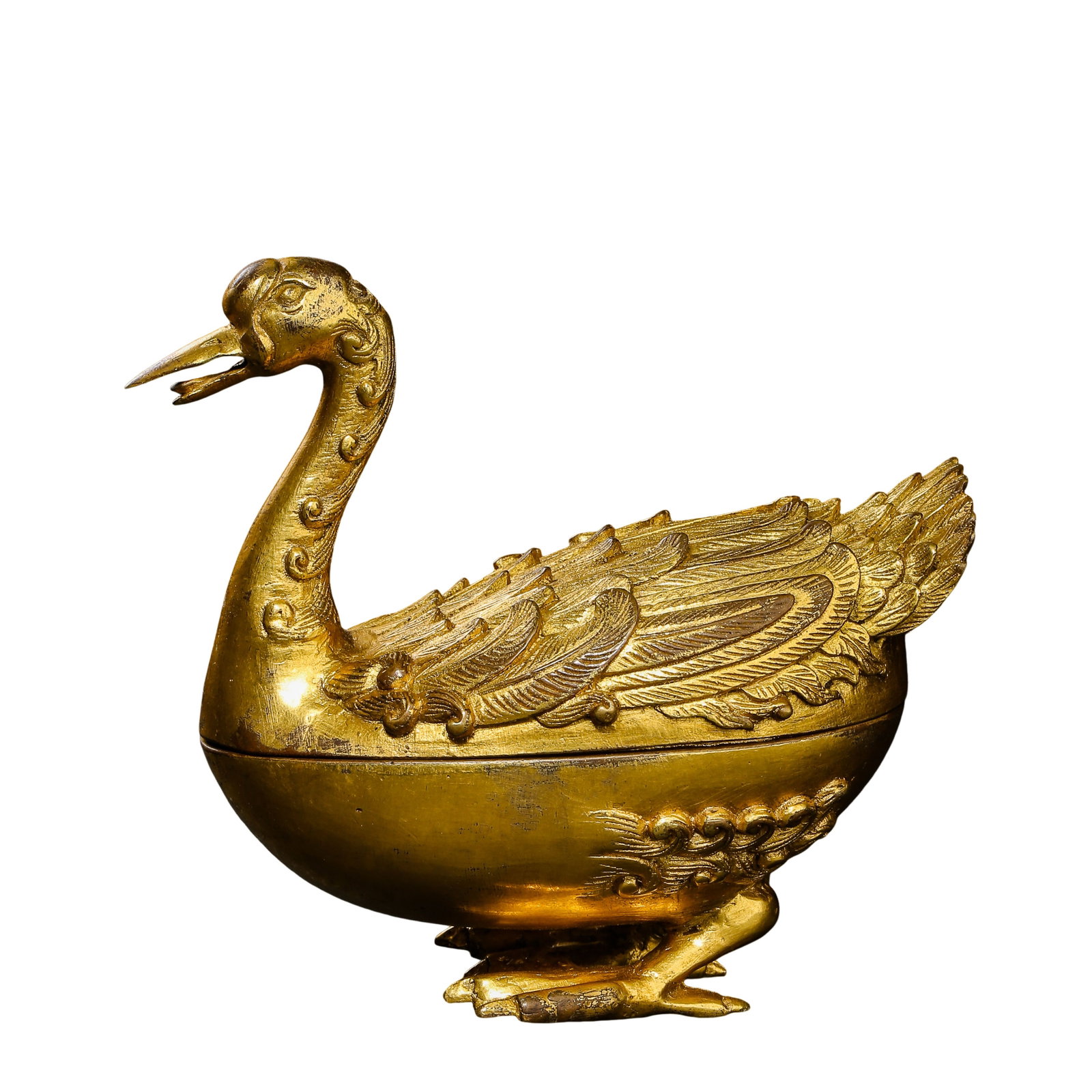 Tang Dynasty (618–907) Gilt Bronze Goose-Form Covered Box: Dimensions: Length 10.5 cm (4.13 in), Height 8.8 cm (3.46 in), Weight 366 g (12.91 oz), circa 7th–10th CenturyCondition & Provenance: The piece remains in excellent overall condition, with the origi